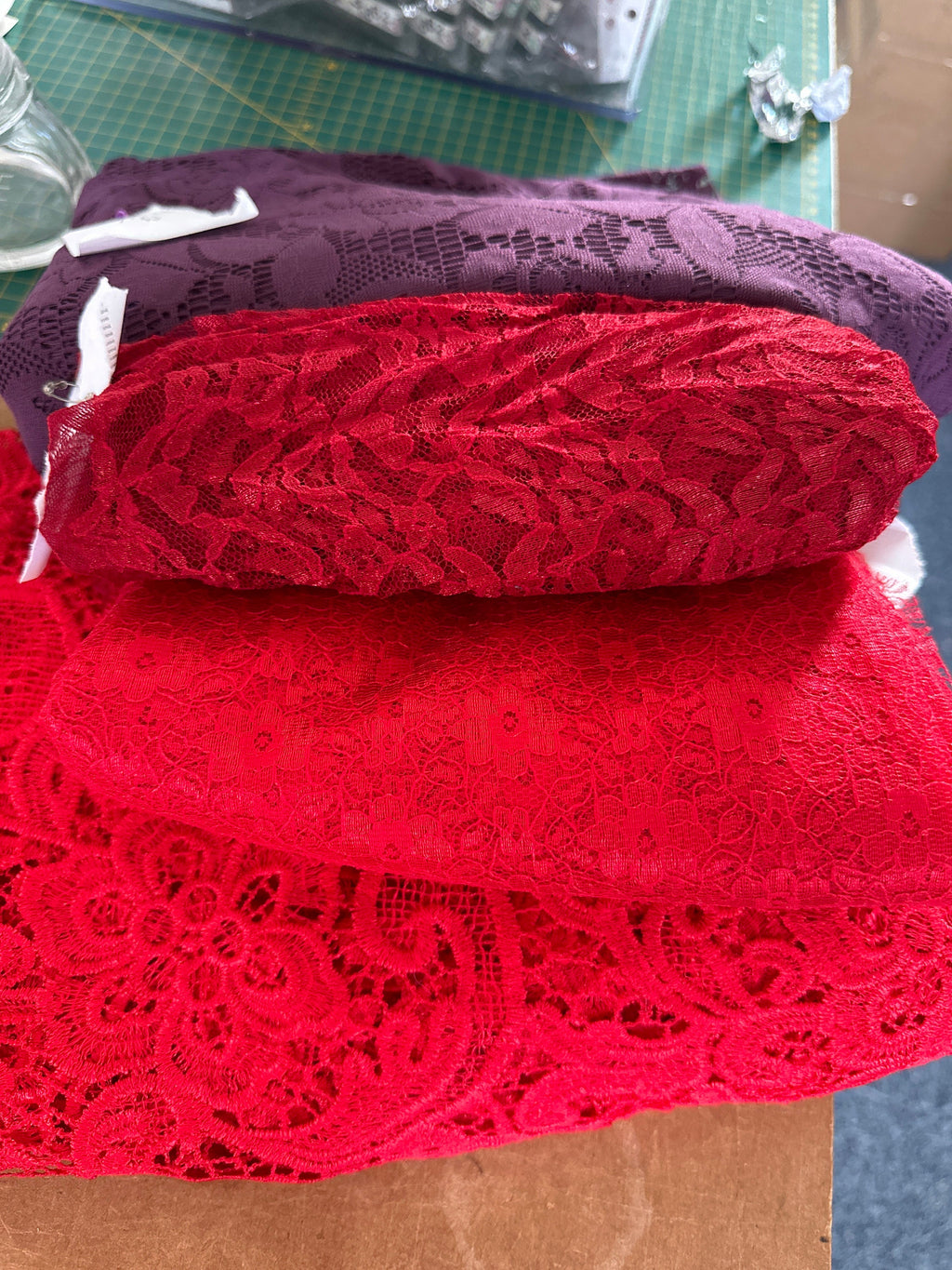 All the Lace - Reds, mauve  -  Guipure by lace bundle 1.15kg
